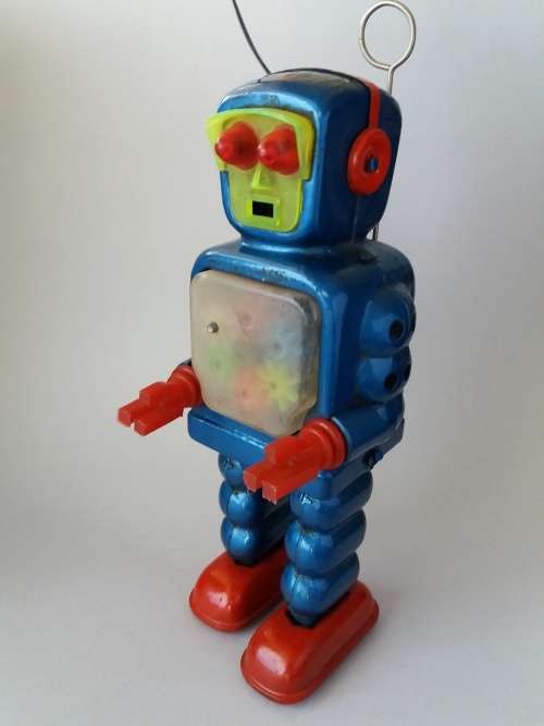 ICONIC! 1965 "Ko-Yoshiya" Hi-Wheel tin robot- in working order!