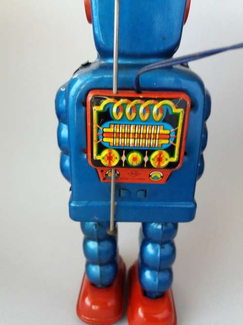 ICONIC! 1965 "Ko-Yoshiya" Hi-Wheel tin robot- in working order!
