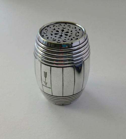 Elkington silver plated pounce pot