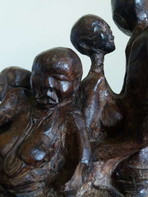 Tshivhangwaho Hendrick Nekhofhe sculpture