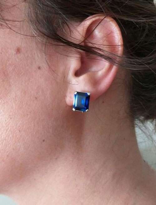 Blue topaz and white gold earrings