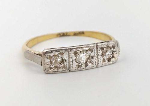 Antique 18ct gold and platinum ring set with three diamonds