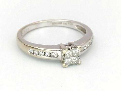 Amazing 18ct diamond and white gold ring