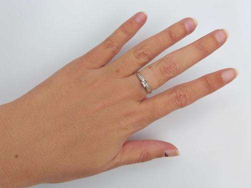 Amazing 18ct diamond and white gold ring