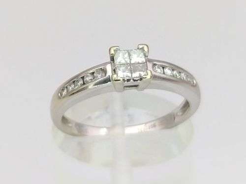 Amazing 18ct diamond and white gold ring