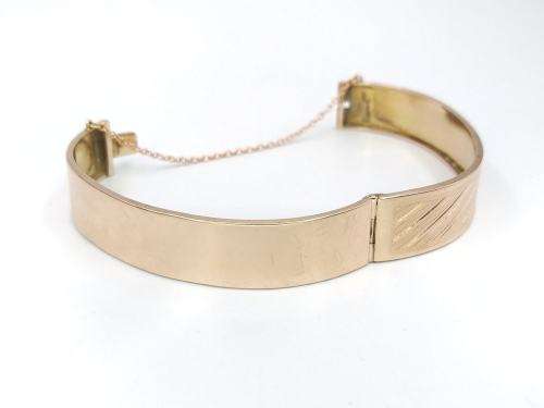 Spectacular 9ct rose gold hinged bangle (solid)