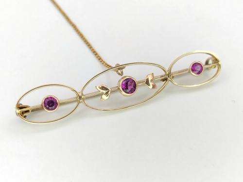 Delicate Edwardian amethyst bar brooch