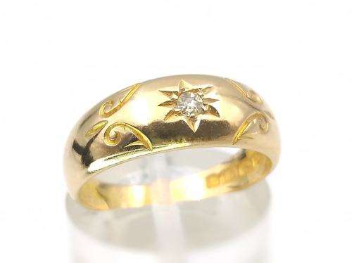 Vintage 18ct gold gypsy ring set with a single diamond