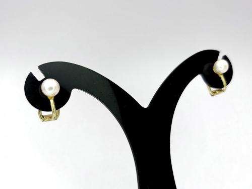 Classic pearl clip-on earrings (9ct gold)