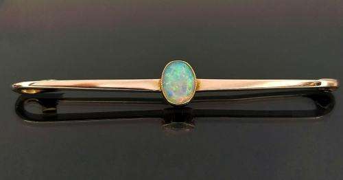 Edwardian 15ct gold opal bar brooch