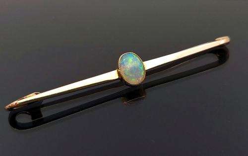 Edwardian 15ct gold opal bar brooch