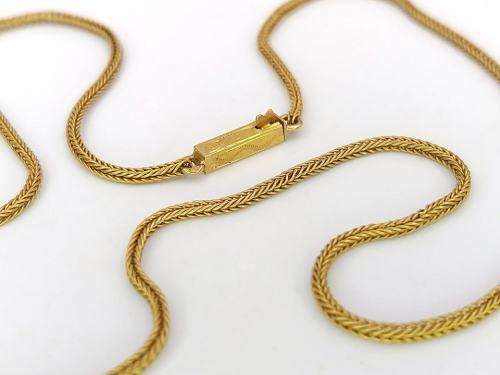 Incredible 18ct gold braided chain