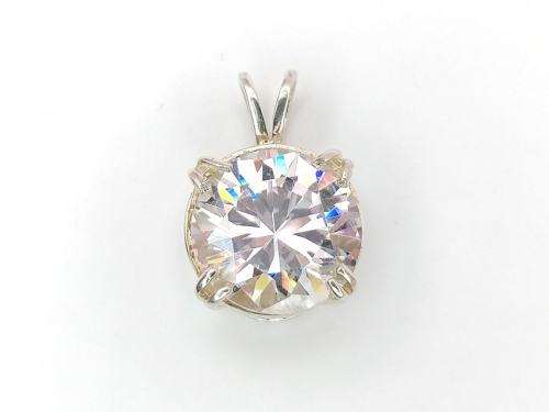 Classic sterling silver cubic zirconia pendant