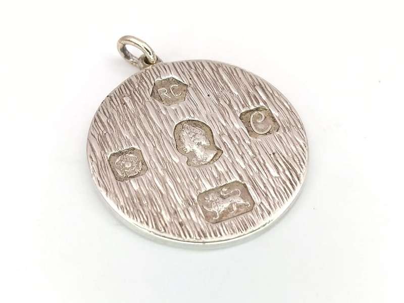 Queen's silver Jubilee pendant (sterling silver)