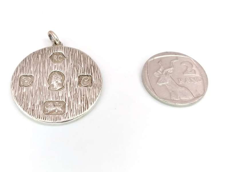 Queen's silver Jubilee pendant (sterling silver)