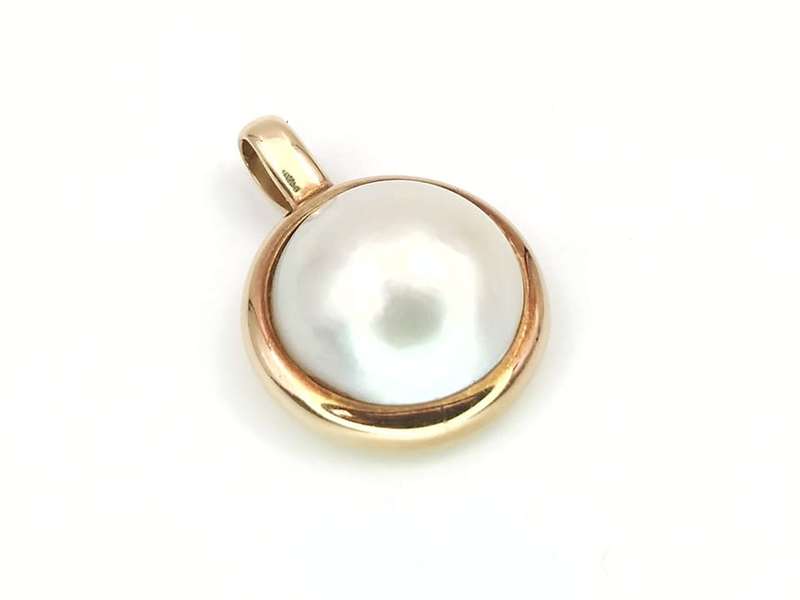 Vintage 9ct gold mabe pearl pendant enhancer
