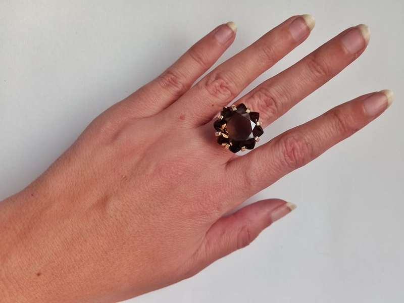 9ct gold star-shaped brown topaz cocktail ring