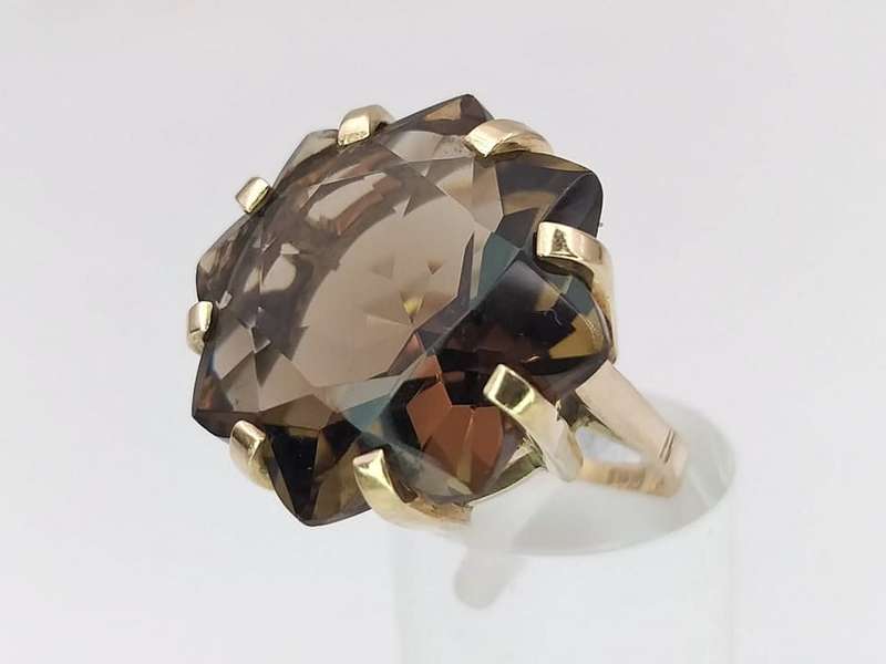 9ct gold star-shaped brown topaz cocktail ring