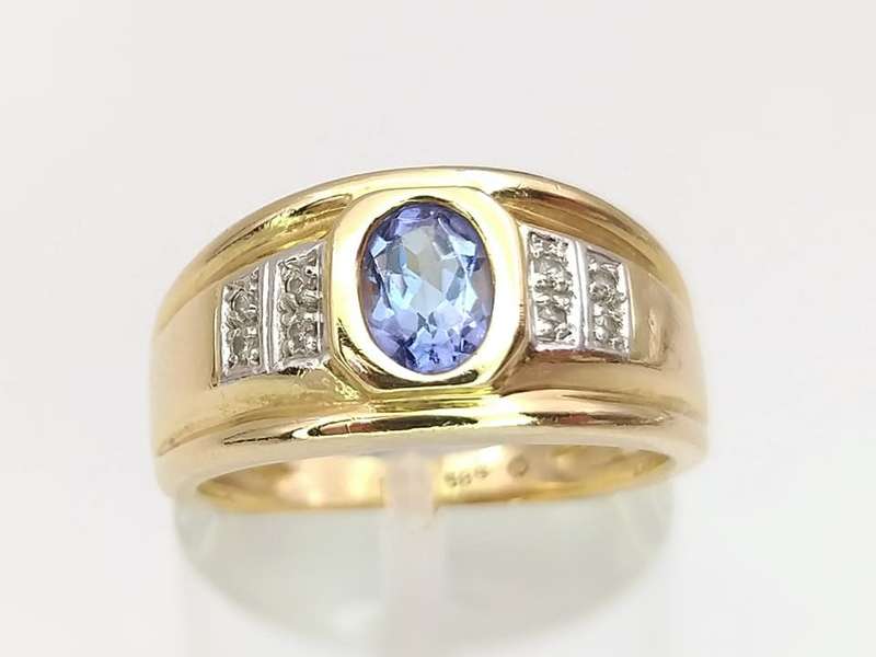 Beautiful 14ct gold tanzanite & diamond ring