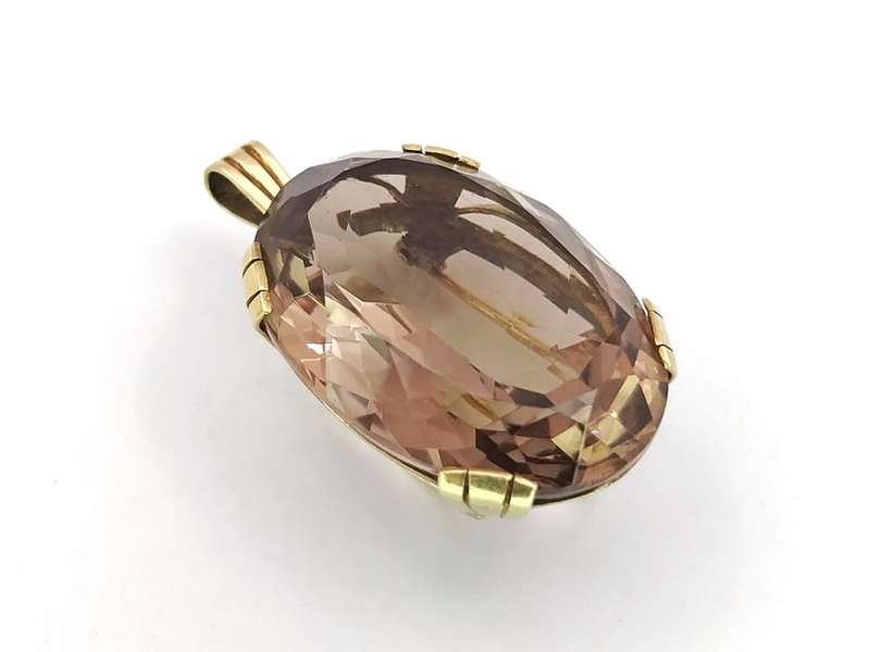 Impressive 9ct gold smoky topaz pendant
