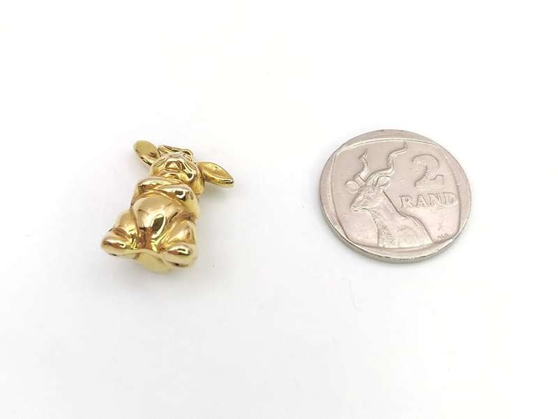 Vintage 9ct gold rabbit charm/pendant