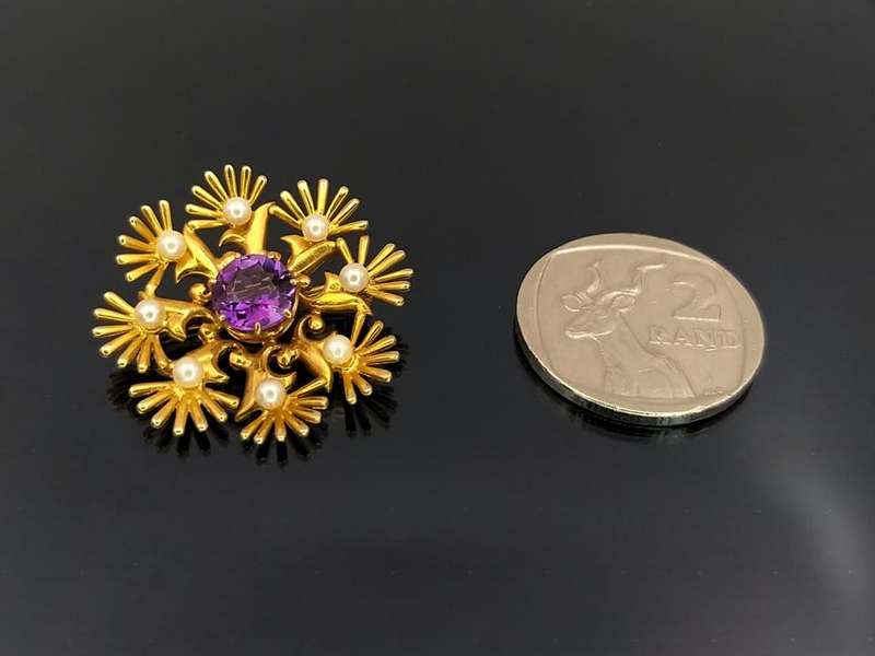 Vintage 9ct gold, amethyst and pearl brooch