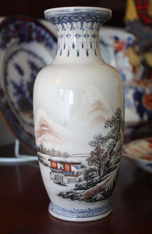 Beautiful 1920's chinese vase