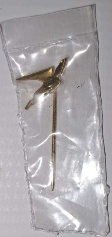 Tie Pin Badge - Gloden Flying Springbok. New