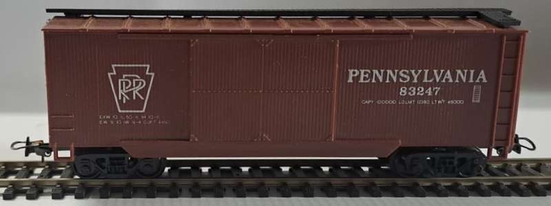Model Trains HO 1 x Pennsylvania Box Car with plastic wheels & Lima couplers. Unboxed.