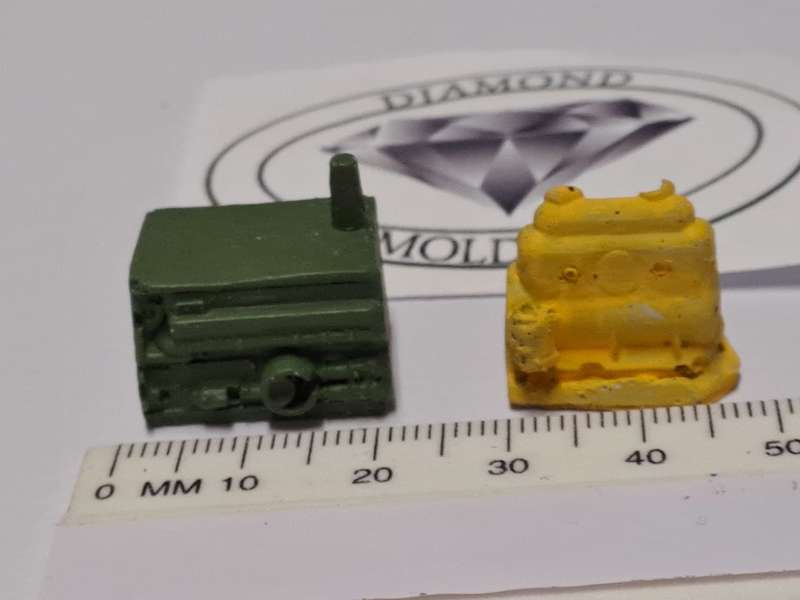 Model Trains HO 1 x Freight Load - Engines Loads x2 (small) - 18mm x 16mm x 20mm (green) 18mm x 13mm