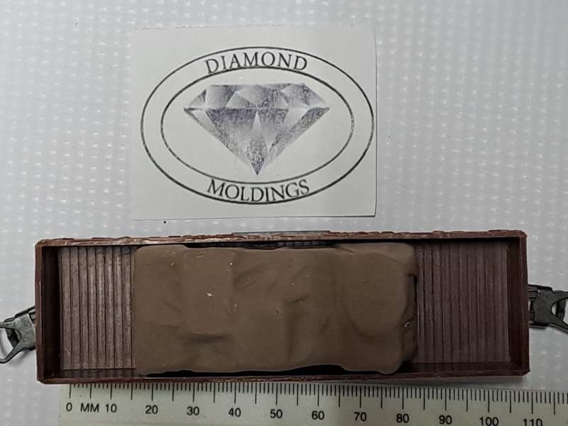 Model Trains HO 1 x Freight Load - Load under Tarpaulin (O) - 60mm x 26mm x 24mm