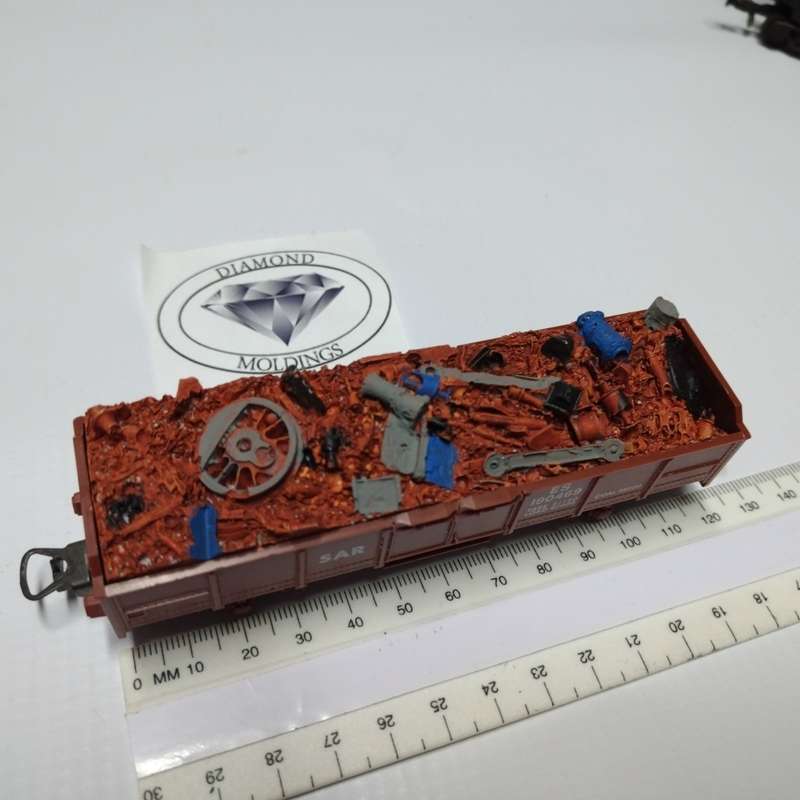 Model Trains HO 1 x Freight Load - Scrap Metal Load with wheel - 112mm x 28mm x 13mm
