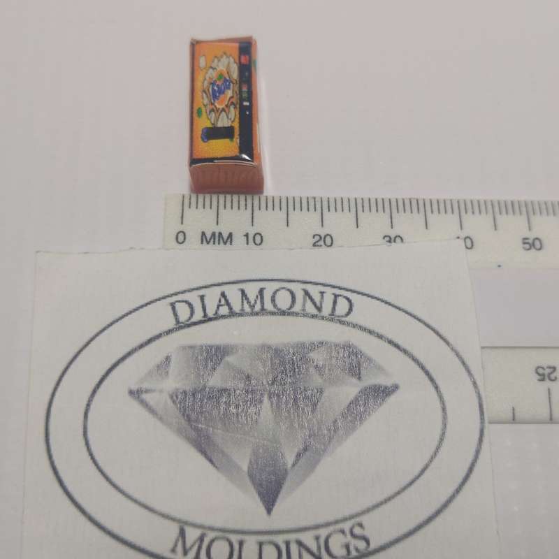 Model Trains HO 1 x Vending Machine Only (Fanta bottle) - 21mm x 10mm x 8mm