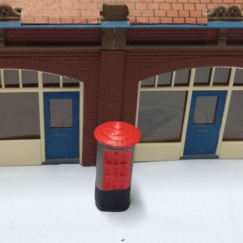 Model Trains HO 1 x Telephone Booth - 14mm diameter x 28mm