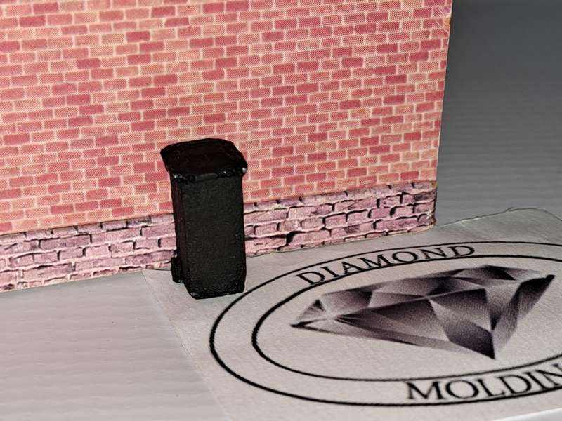 Model Trains HO 1 x Garbage bin close (Black) - 10mm x 11mm x 16mm
