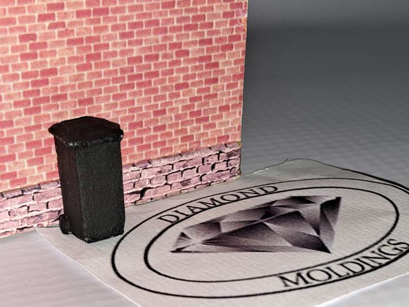 Model Trains HO 1 x Garbage bin close (Black) - 10mm x 11mm x 16mm
