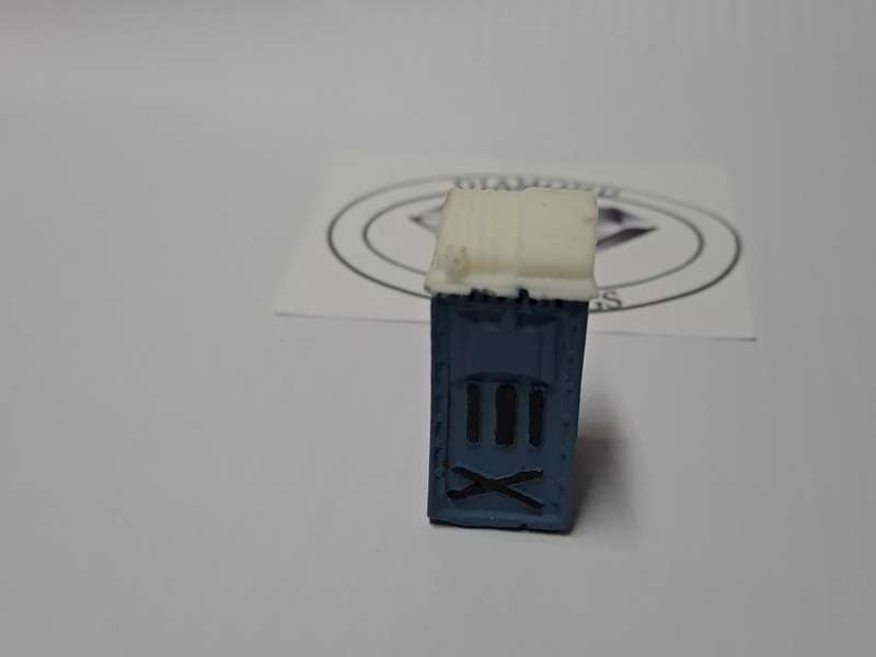 Model Trains HO 1 x Portable Toilet (Blue) - 16mm x 13mm x 29mm