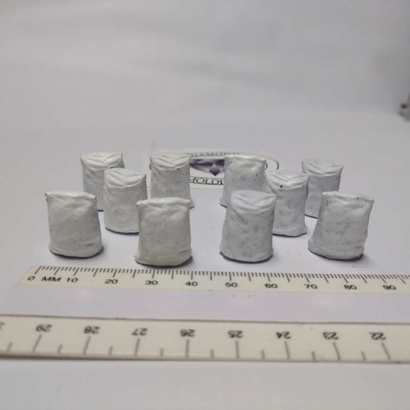 Model Trains HO 1 x Bags - Flour bags (x10 pack) - 15mm x 10mm x 20mm