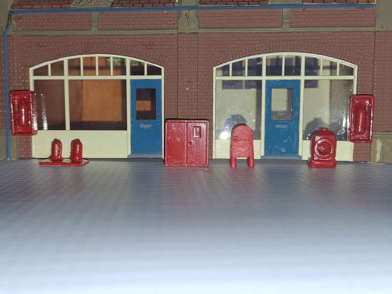 Model Trains HO - Fire extinguisher set.