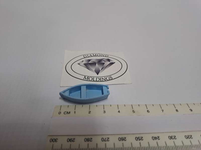 Model Trains HO - Boat Small with seat (L, Blue) - 36mm x 12mm x 7mm