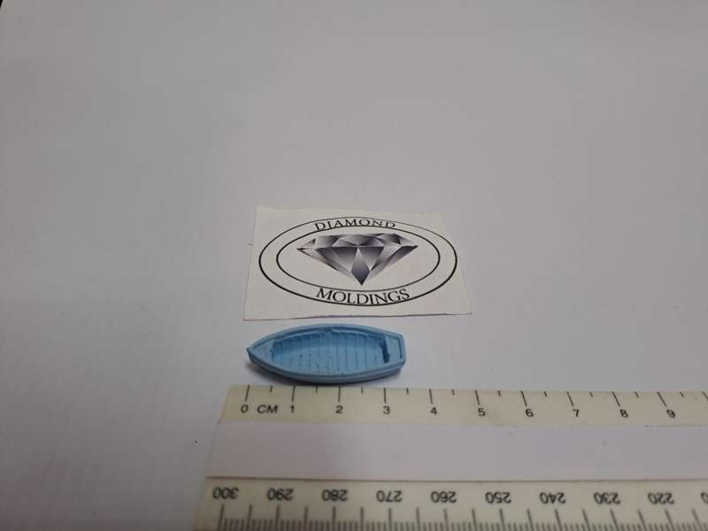 Model Trains HO - Boat Small with no seat (L. Blue) - 36mm x 12mm x 7mm