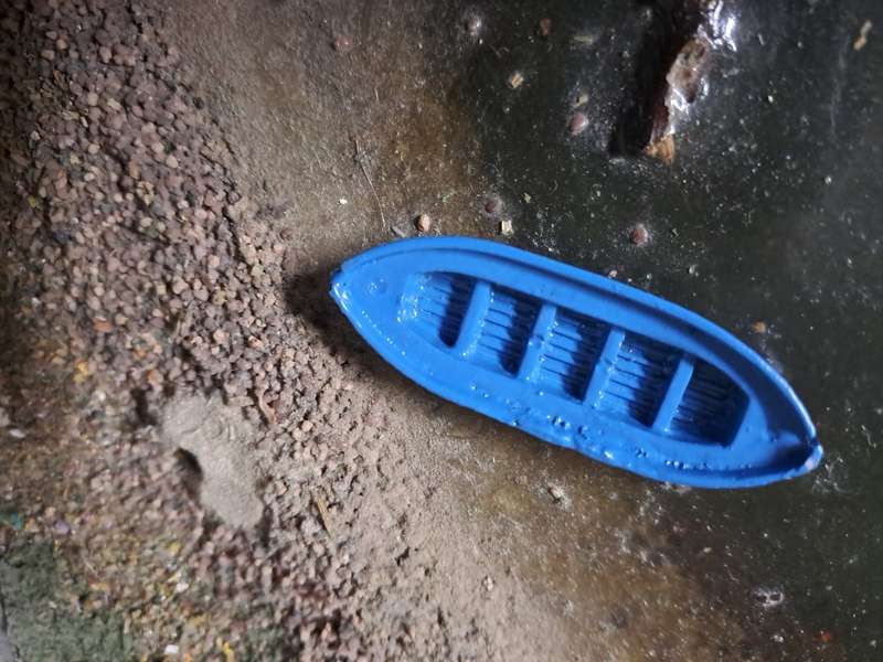 Model Trains HO - Boat Medium (Blue) - 49mm x 17mm x 7mm