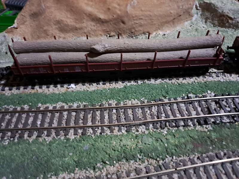 Model Trains HO - Freight Load - Wood Load Very Long Thick - 185mm x 25mm x 27mm