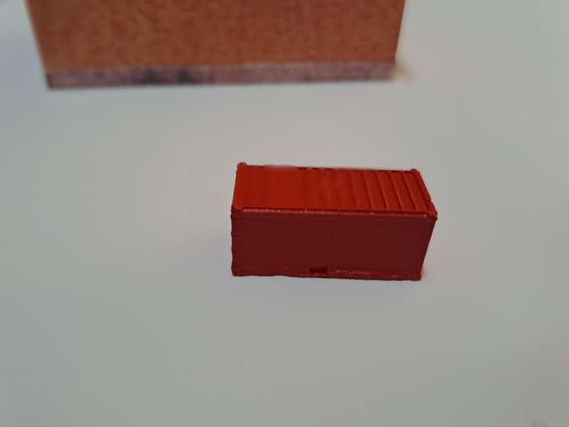 Model Trains N Scale - Container Load - Small Container (Red) - 38mm x 16mm x 17mm