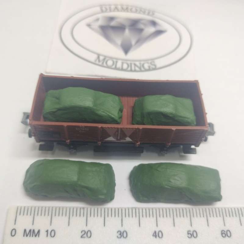 Model Trains N Scale - Freight Load - Cars under Tarpaulin (x4 pack)