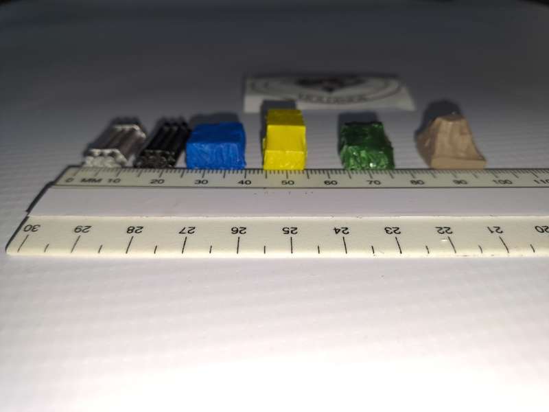 Model Trains N Scale - Freight Crates - Crates under Tarpaulin (Set of 6)