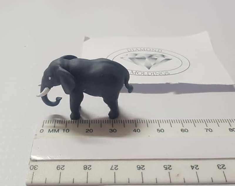 Model Trains 1:87 HO - Animals - Elephant Cow