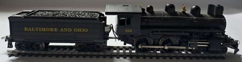 Model Trains 1:87 HO - 1 x Mehano 4-4-0 Loco, with tender. Running well.  Lima couplers.