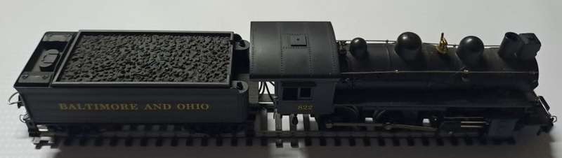 Model Trains 1:87 HO - 1 x Mehano 4-4-0 Loco, with tender. Running well.  Lima couplers.