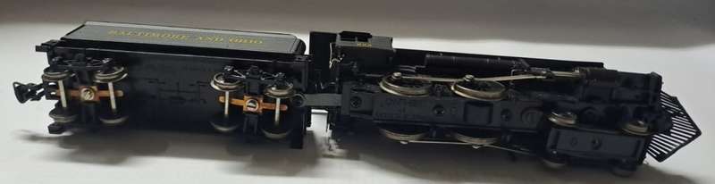 Model Trains 1:87 HO - 1 x Mehano 4-4-0 Loco, with tender. Running well.  Lima couplers.